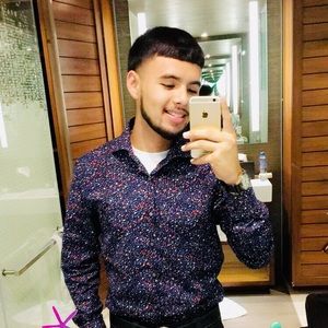 Meet your Posher, Alexis